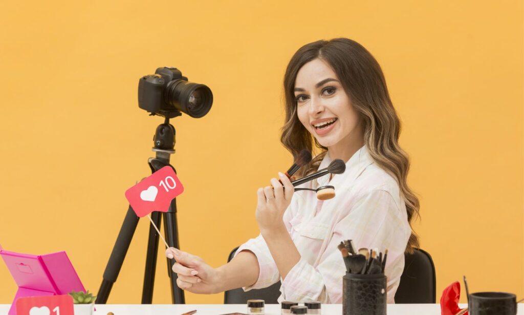 Sondra Blust: Social Media Star, Content Creator, and Online Influencer